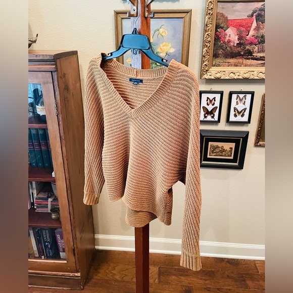 American Eagle women’s long sleeve cozy v-neck cropped sweater SZ M tan mustard - Picture 3 of 9